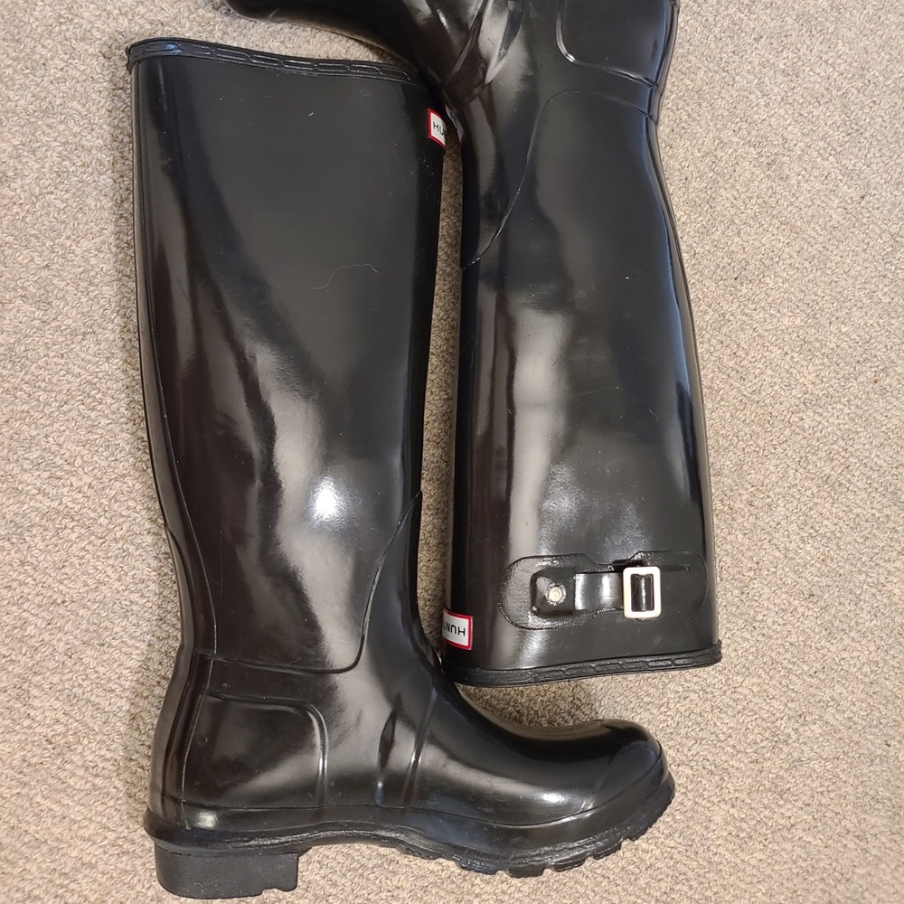 Tall hunter boots